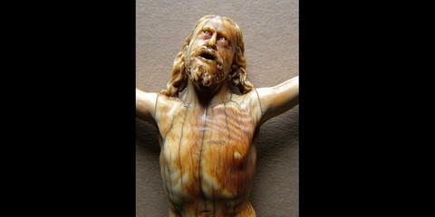 cristo-crucificado-marfil-JAG-XVI-16-siglo-margarita-estella-marcos-escultura-barroca-espana