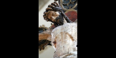 Le Christ en bois sculpté de la Collégiale Saint-Pierre à Louvain