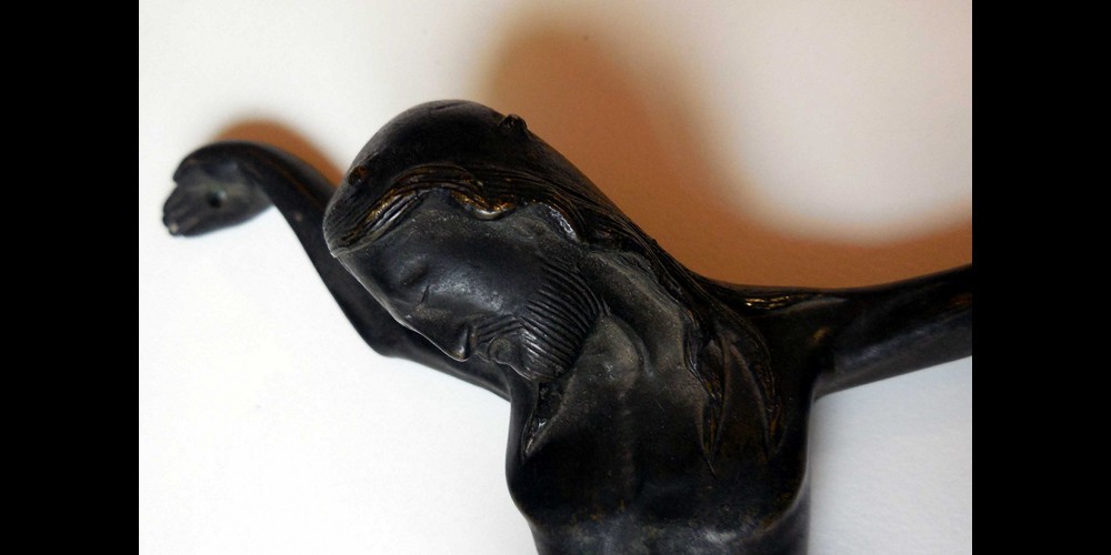 chris-en-bronze-patine-sombre-fonte-creuse-france-1300-ader-nordmann