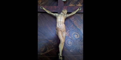 christ-en-ivoire-italie-16-XVI-siecle