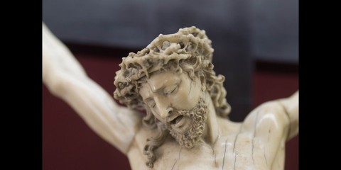 Le Christ en ivoire de l'Abbaye de Paimpont