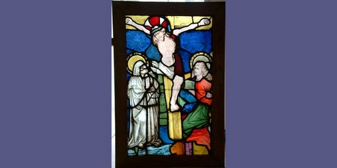VITRAIL DE LA CRUCIFIXION 15E SIECLE